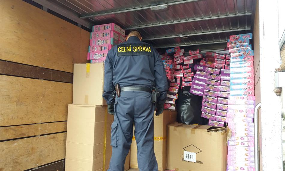 2019-10-4-1025HRAČKY 7.jpg